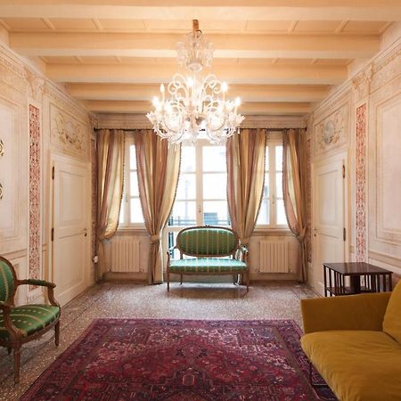 Explore Venice From A Sophisticated Hideaway In San Polo Eksteriør billede