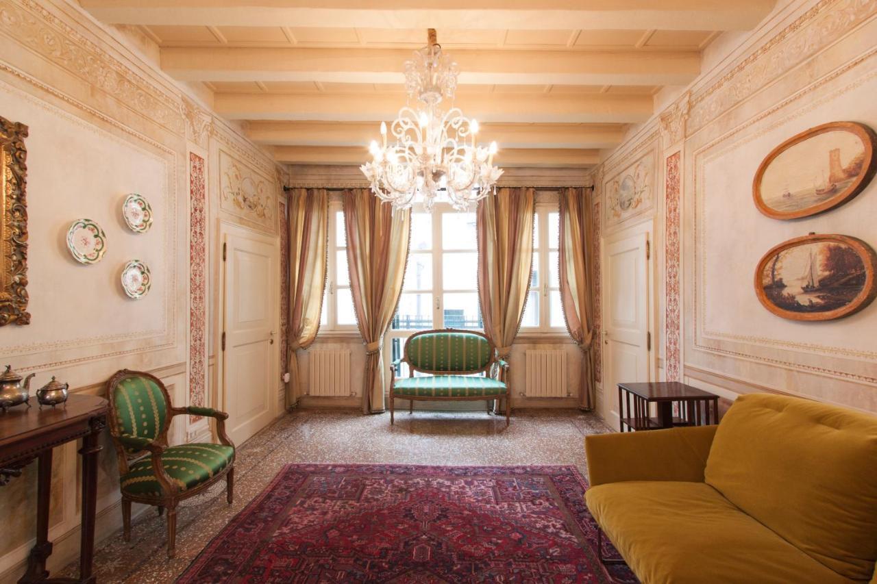 Explore Venice From A Sophisticated Hideaway In San Polo Eksteriør billede